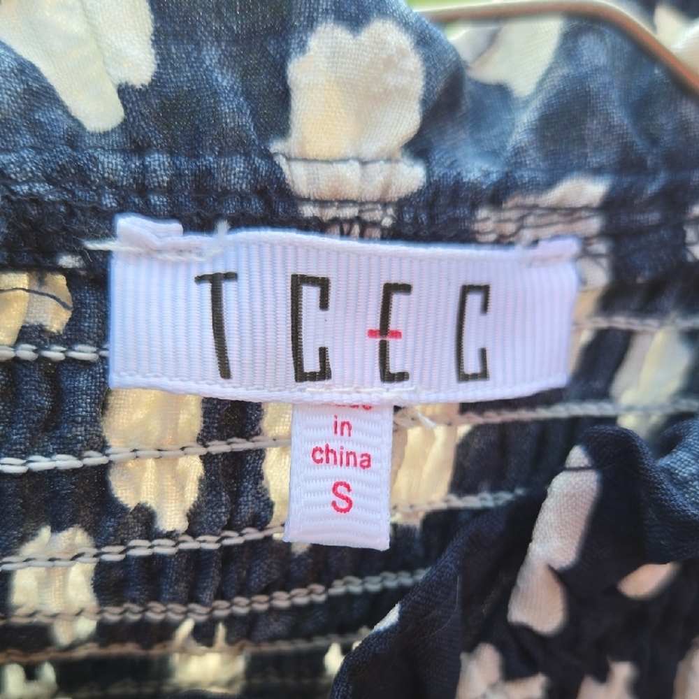 TCEC Navy and Cream Patterned Fabric